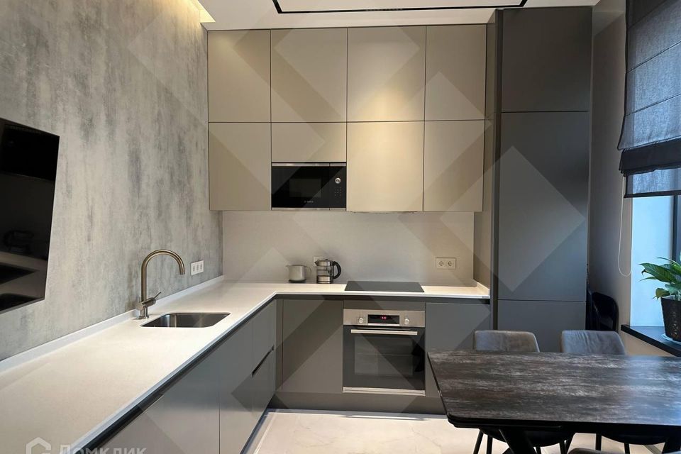 Продаётся 4-комнатная квартира, 75 м²