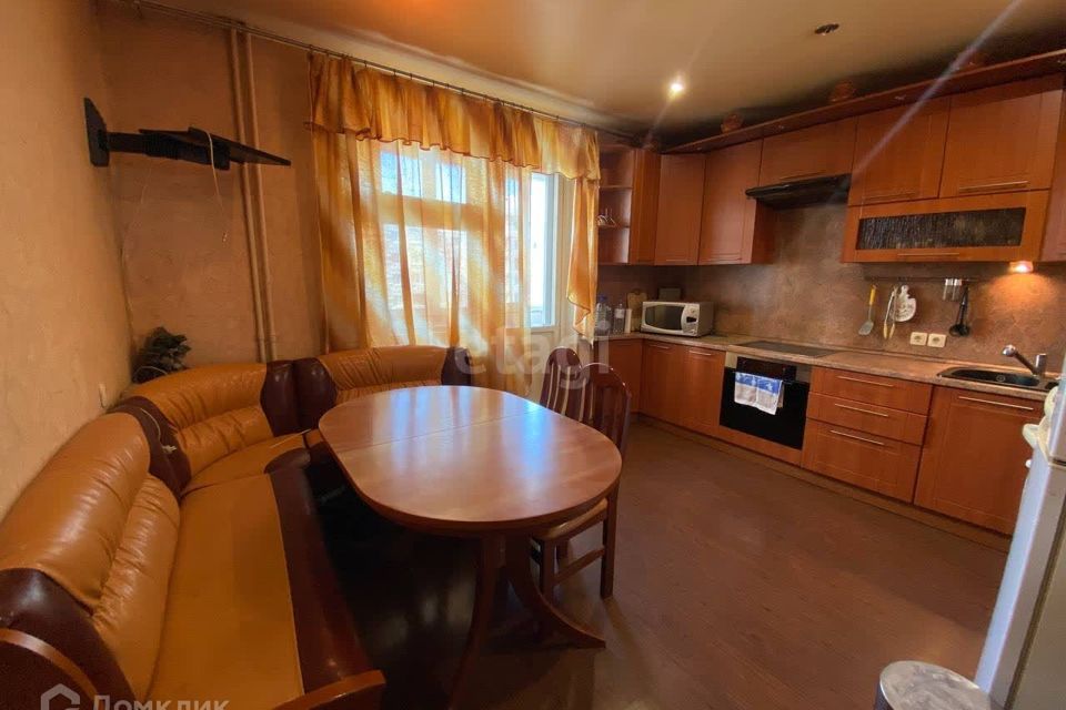Продаётся 3-комнатная квартира, 87 м²