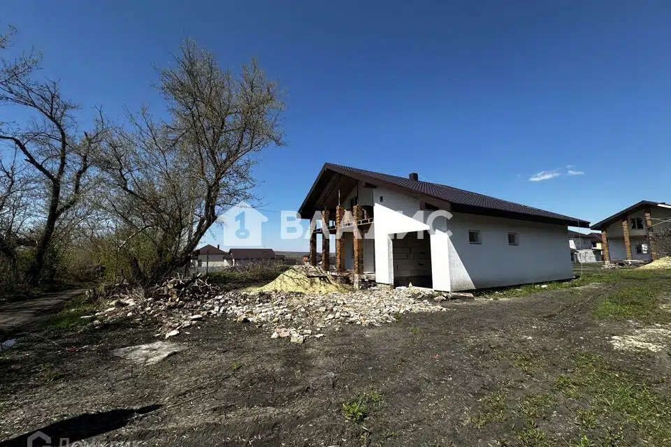 Продаётся 2-этажный дом, 165 м²