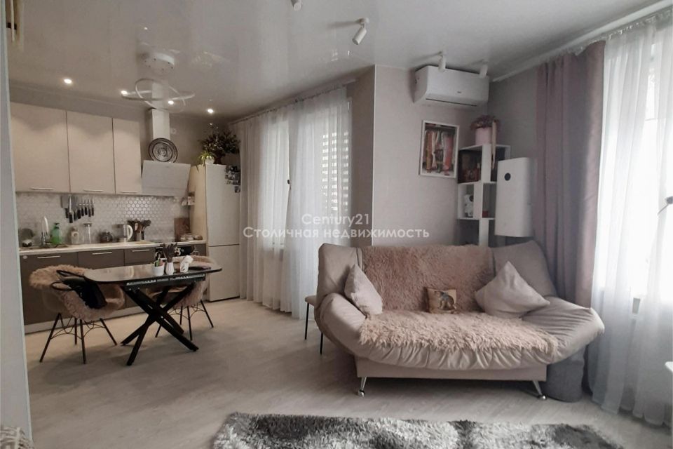 Продаётся 1-комнатная квартира, 43 м²