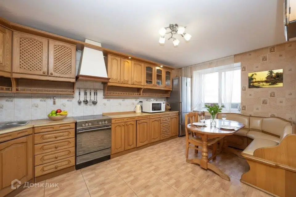 Продаётся 3-комнатная квартира, 106.1 м²