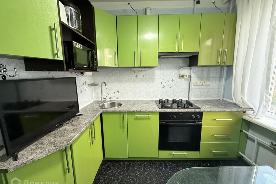 Продаётся 4-комнатная квартира, 63 м²