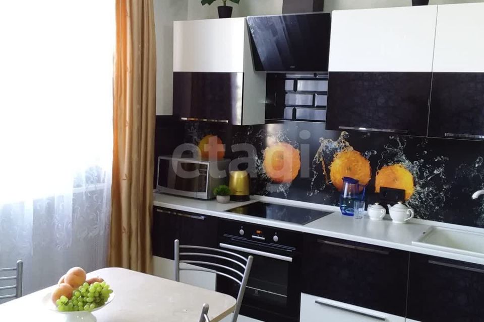 Продаётся 1-комнатная квартира, 41.6 м²