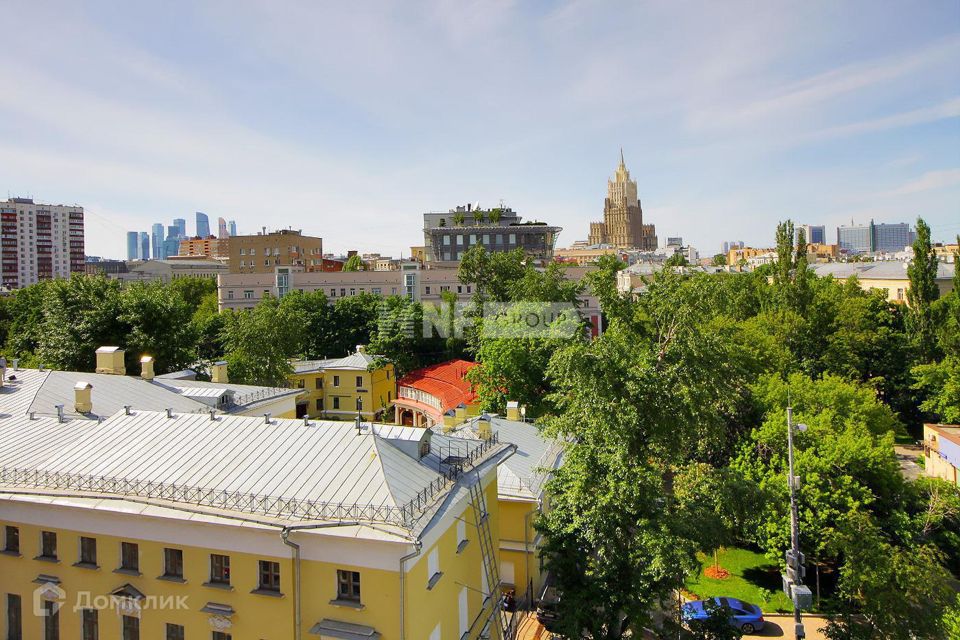 Продаётся 3-комнатная квартира, 115 м²