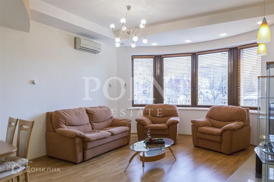 Сдаётся 3-комнатная квартира, 122 м²