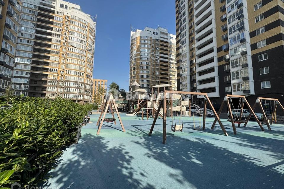 Продаётся 1-комнатная квартира, 48 м²