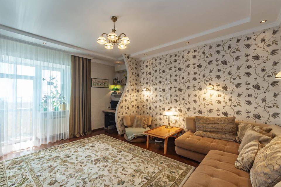 Продаётся 4-комнатная квартира, 115 м²