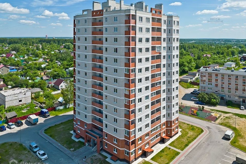Продаётся 1-комнатная квартира, 42 м²