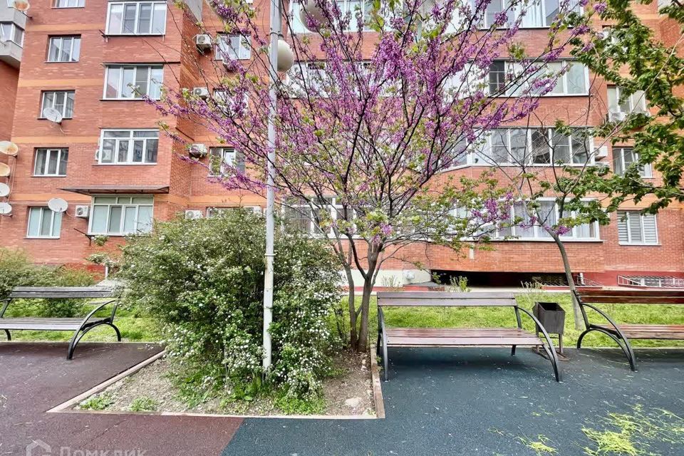 Продаётся 4-комнатная квартира, 125 м²