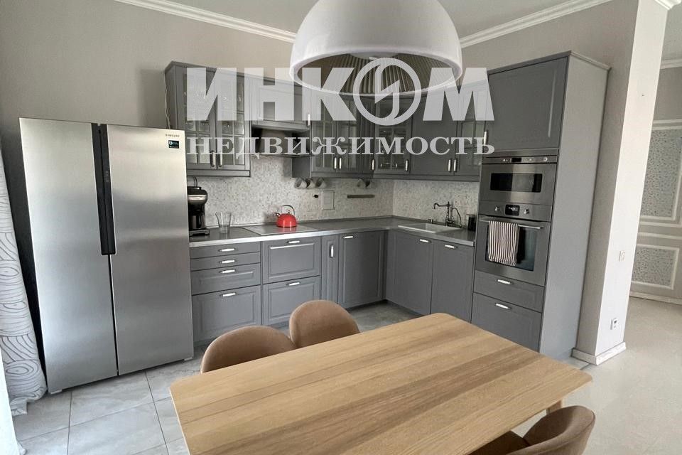 Сдаётся 3-комнатная квартира, 95 м²