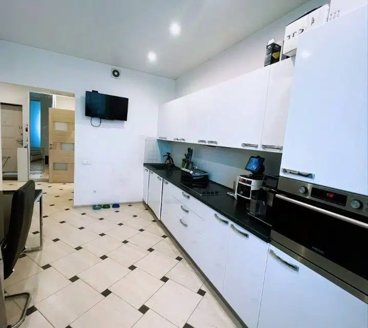 Продаётся 1-комнатная квартира, 52 м²