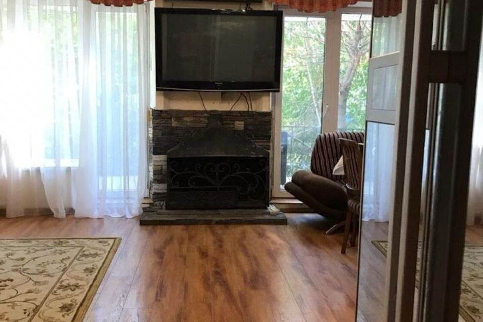 Сдаётся 2-комнатная квартира, 60 м²