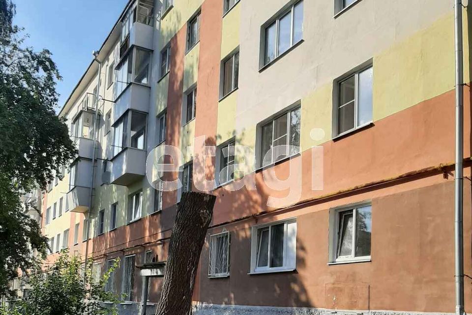 Продаётся 4-комнатная квартира, 63.5 м²