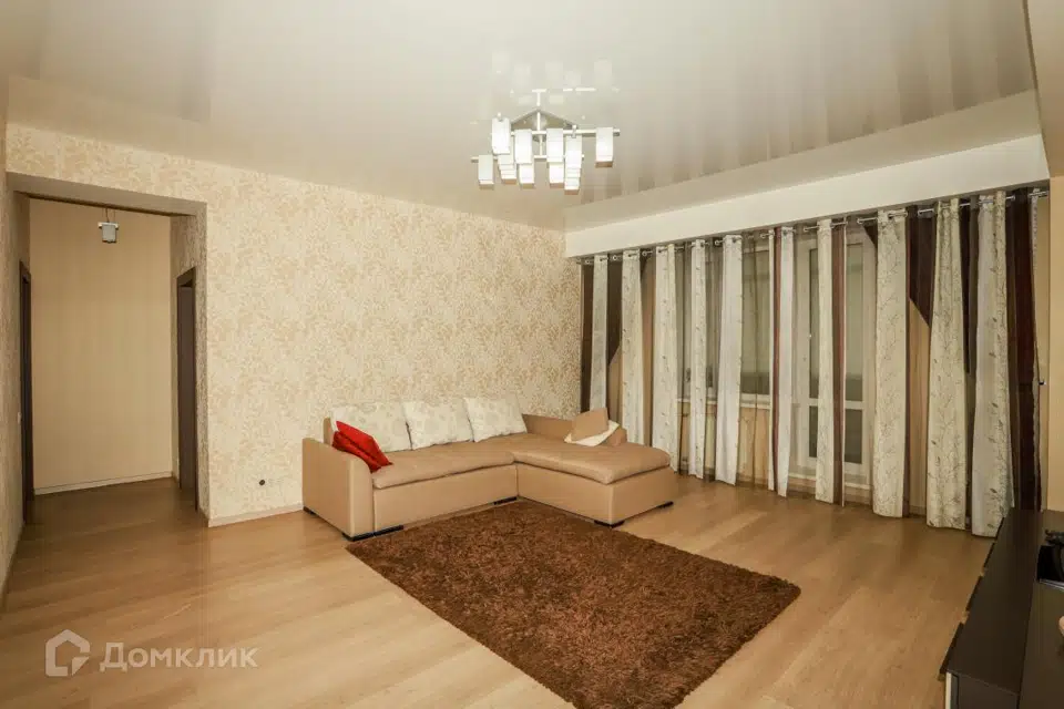 Продаётся 3-комнатная квартира, 118 м²