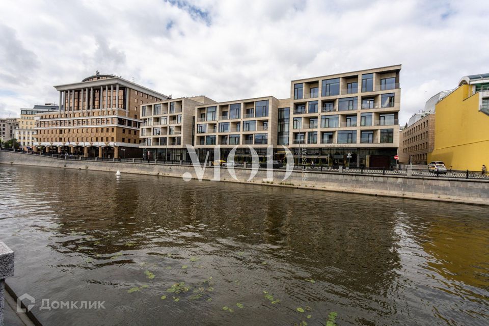 Продаётся 2-комнатная квартира, 121 м²