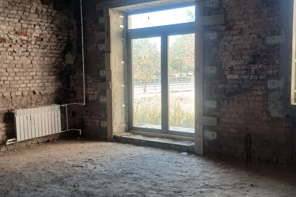 Сдаётся торговое помещение, 165.5 м²