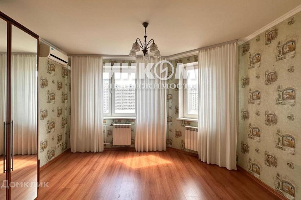 Продаётся 1-комнатная квартира, 42.3 м²
