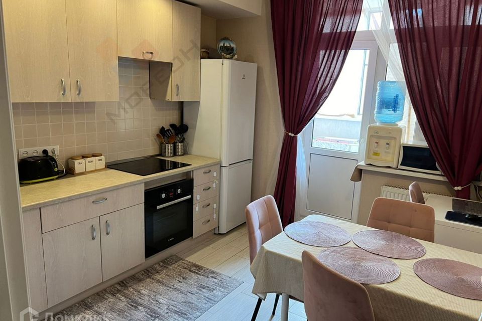 Продаётся 1-комнатная квартира, 40 м²