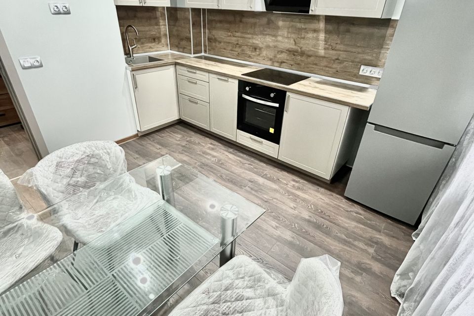 Сдаётся 2-комнатная квартира, 58 м²