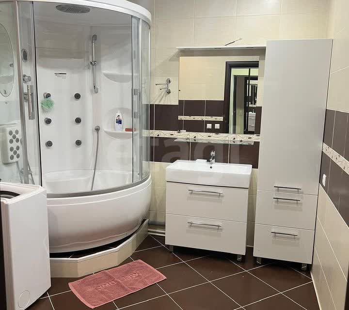 Сдаётся 1-комнатная квартира, 58 м²