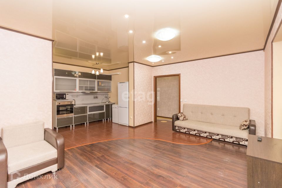 Сдаётся 2-комнатная квартира, 86.6 м²