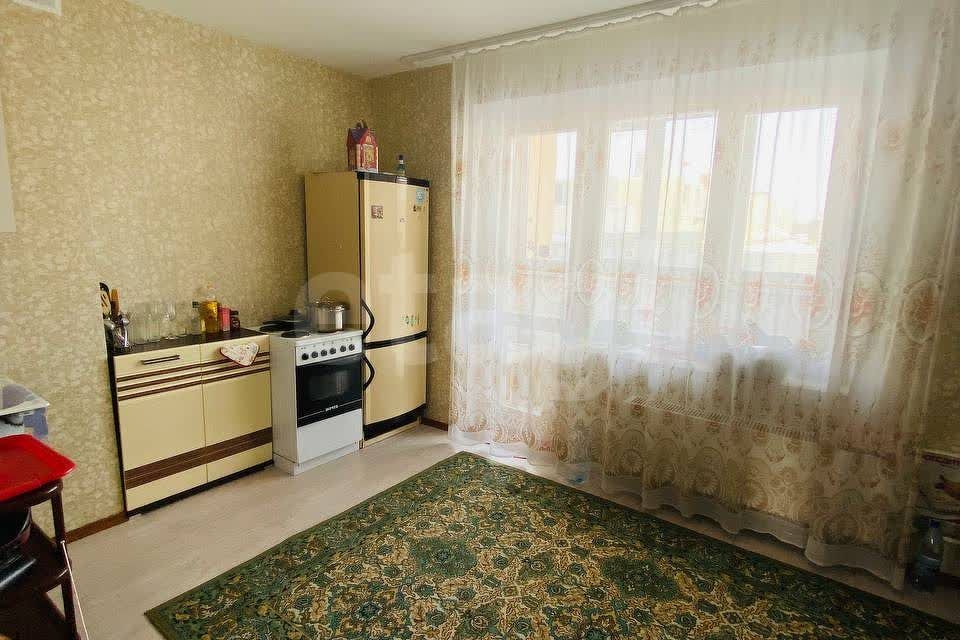 Продаётся 1-комнатная квартира, 42 м²