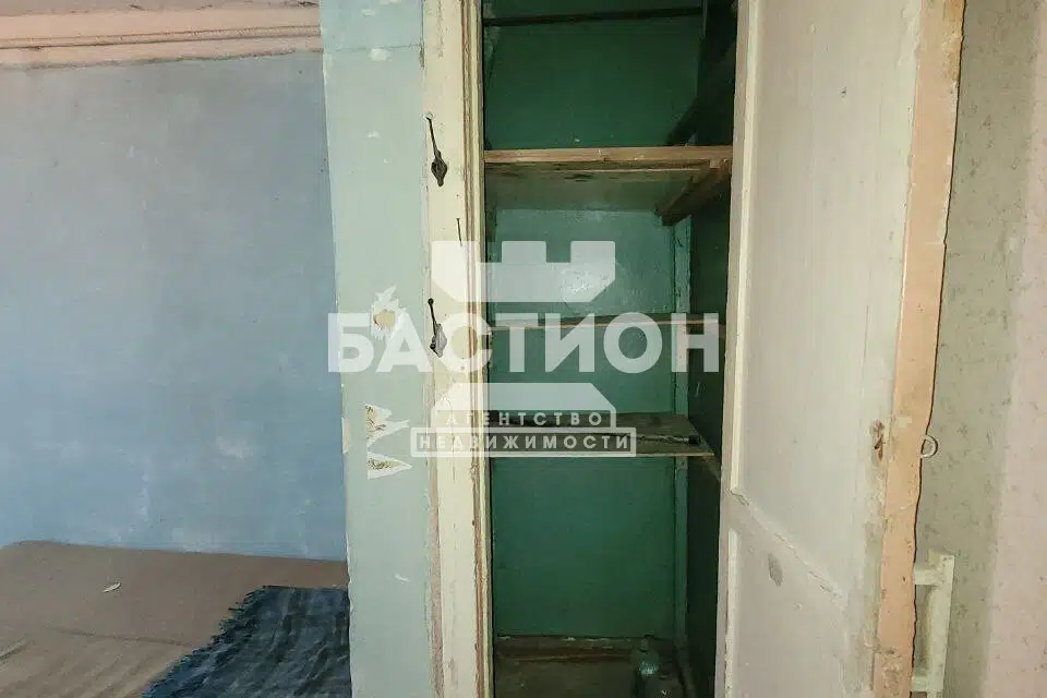 Продаётся 2 комнаты в 5-комн. квартире, 14.2 м²