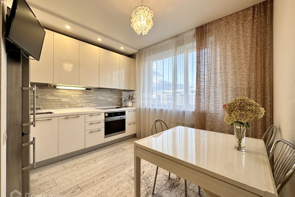 Продаётся 5-комнатная квартира, 118 м²