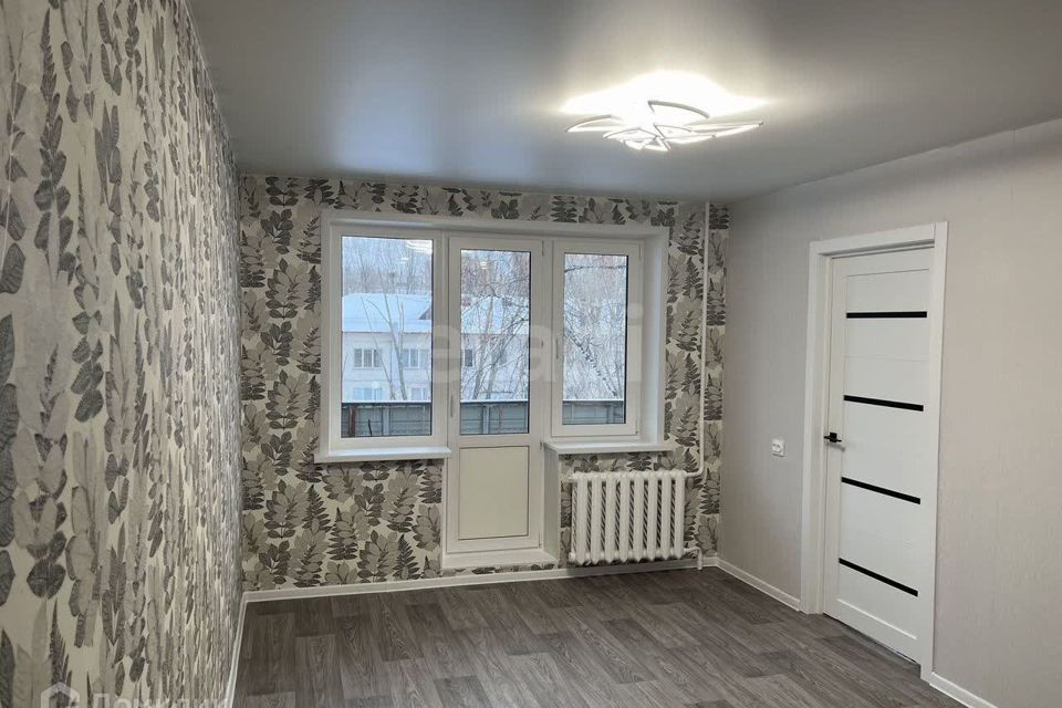 Продаётся 3-комнатная квартира, 48.2 м²