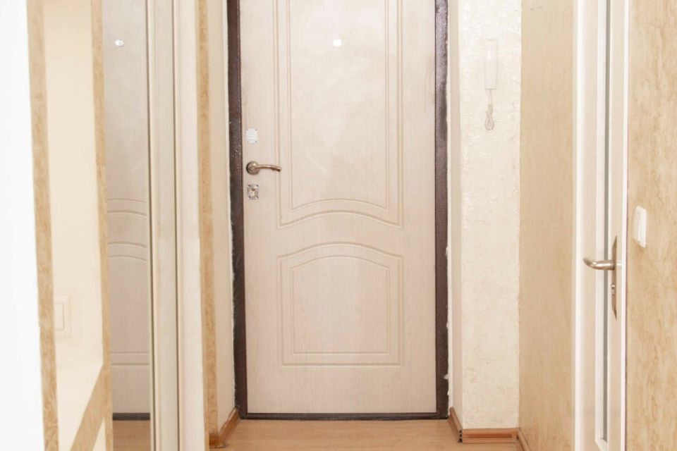 Продаётся 2-комнатная квартира, 57.6 м²