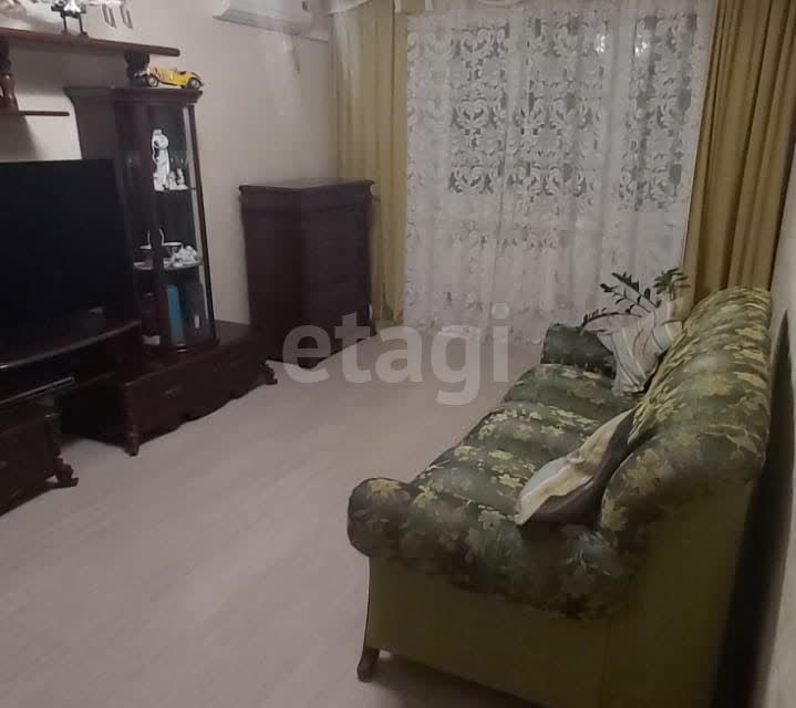 Продаётся 3-комнатная квартира, 65.2 м²