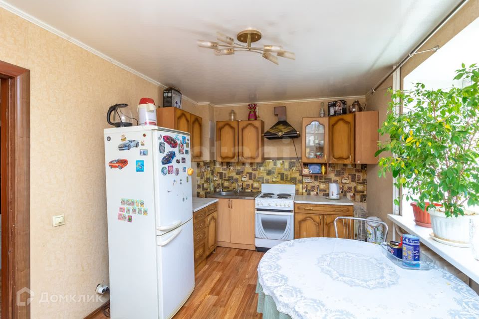 Продаётся 3-комнатная квартира, 101.4 м²
