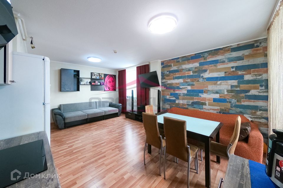 Продаётся 1-комнатная квартира, 54.7 м²