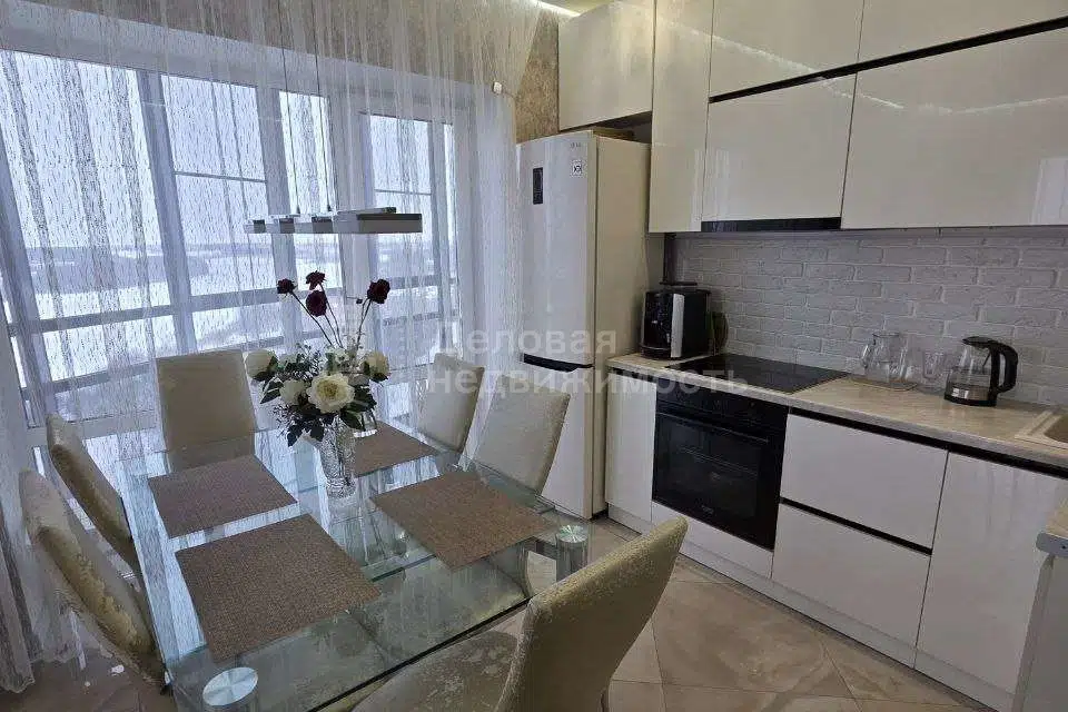 Продаётся 2-комнатная квартира, 62.2 м²