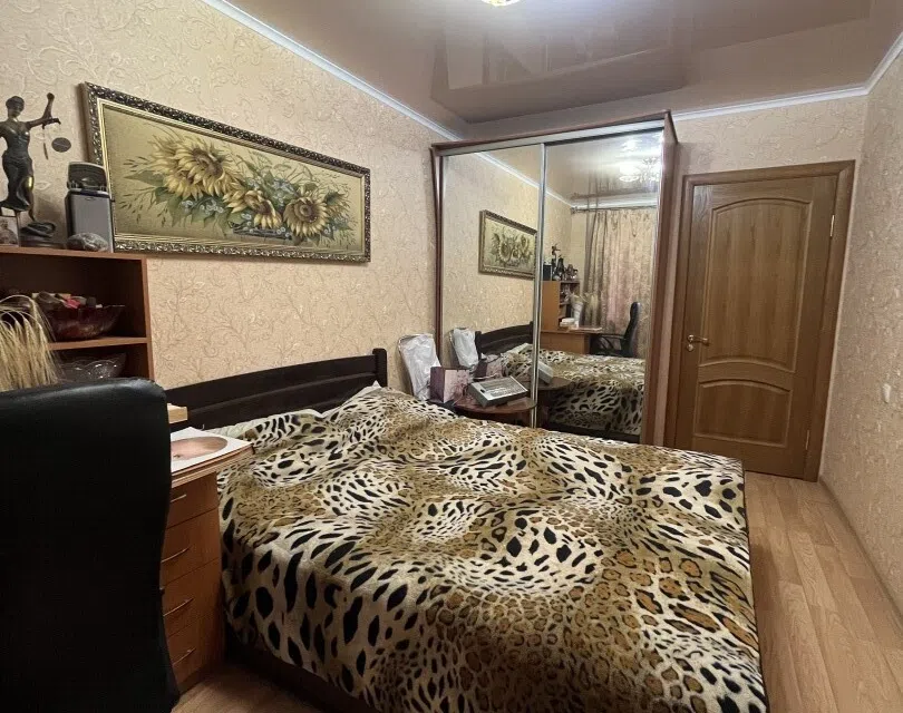 Продаётся 4-комнатная квартира, 72.4 м²