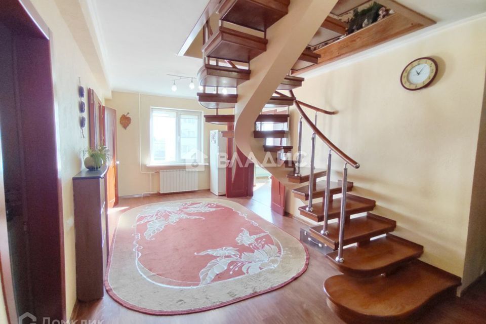 Продаётся 6-комнатная квартира, 135.6 м²