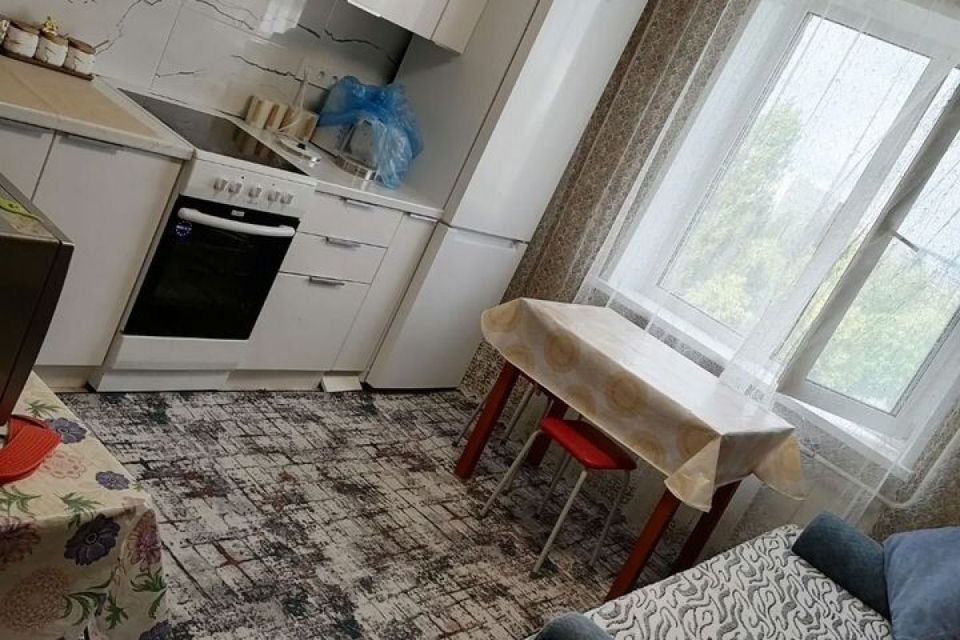Продаётся 1-комнатная квартира, 37 м²