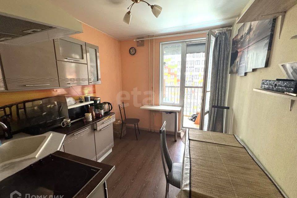 Продаётся 1-комнатная квартира, 37.4 м²