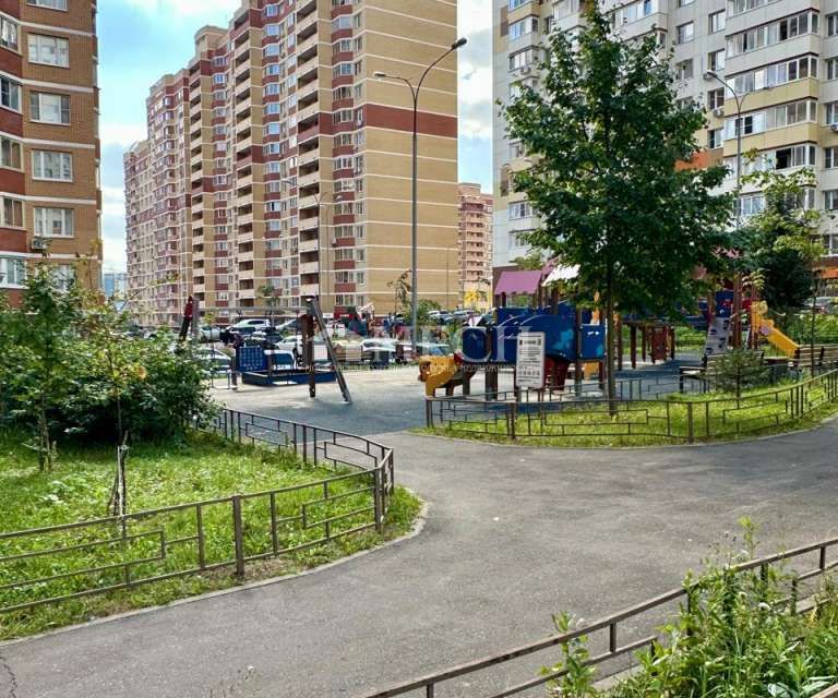 Продаётся 2-комнатная квартира, 63 м²