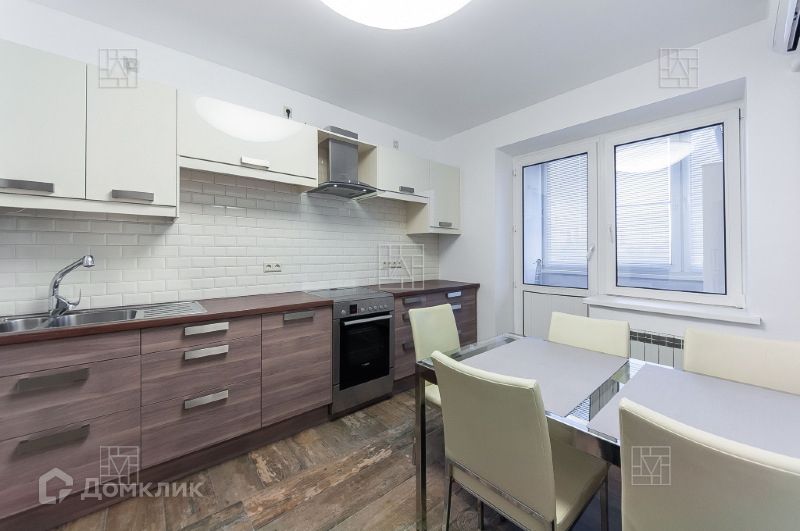 Сдаётся 3-комнатная квартира, 92 м²