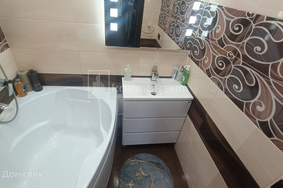 Продаётся 3-комнатная квартира, 83 м²