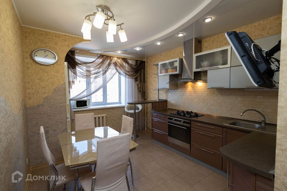 Продаётся 2-комнатная квартира, 75.8 м²