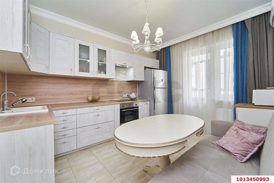Продаётся 1-комнатная квартира, 51 м²