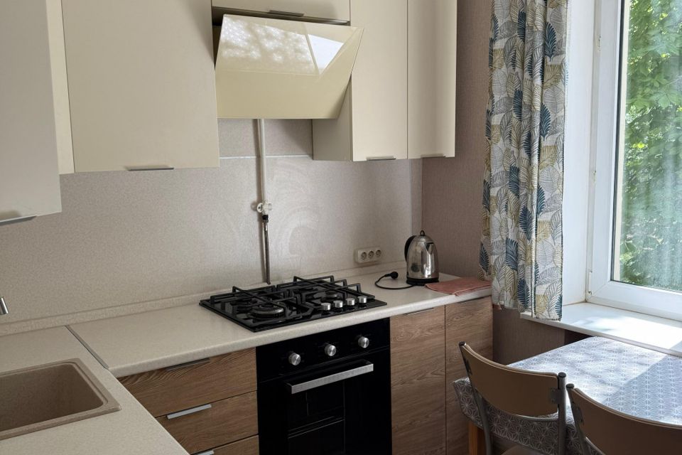Сдаётся 2-комнатная квартира, 49.8 м²