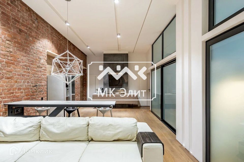 Продаётся 3-комнатная квартира, 98 м²