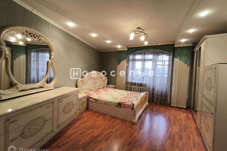 Продаётся 4-комнатная квартира, 98.2 м²