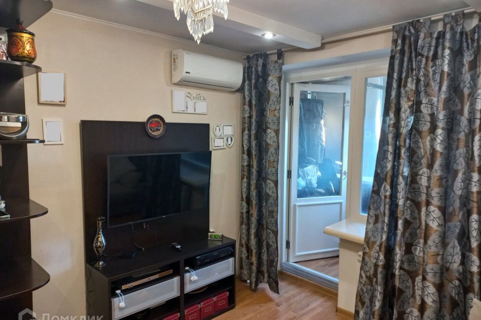 Продаётся 2 комнаты в 21-комн. квартире, 12.7 м²