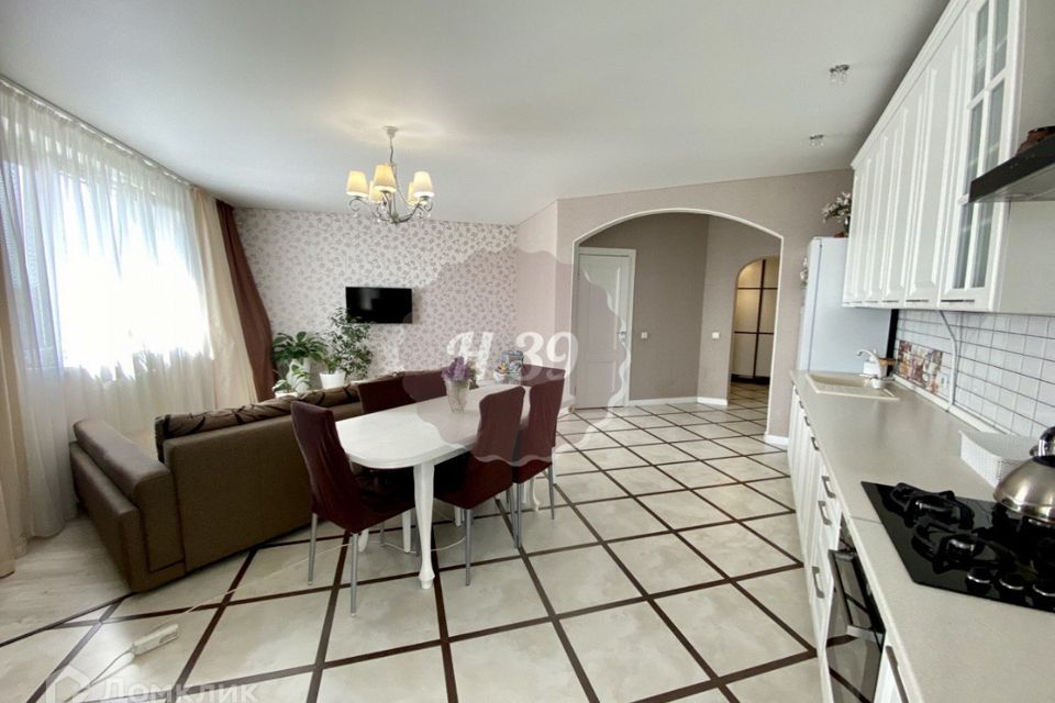 Продаётся 2-комнатная квартира, 84 м²