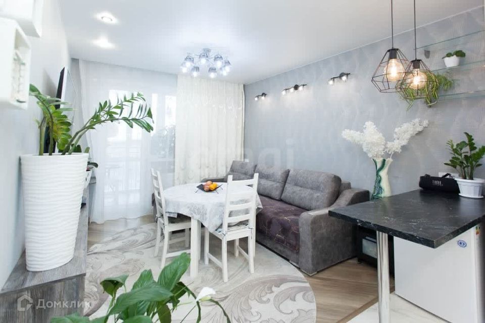 Продаётся 2-комнатная квартира, 65.3 м²