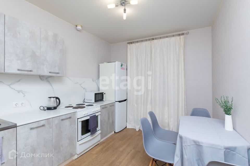 Сдаётся 2-комнатная квартира, 56 м²